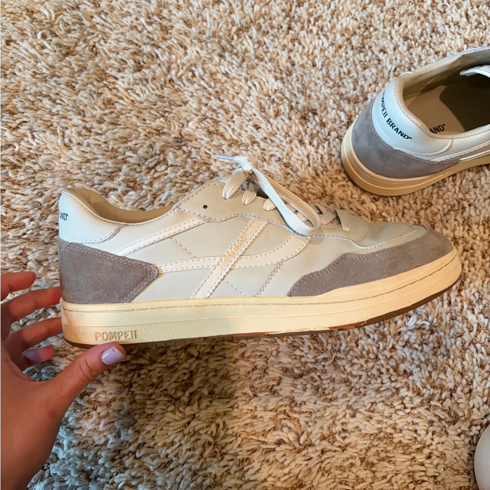 Pompeii Men's Beige and Light Gray Sneakers